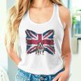 ユニオンジャックバンダナをかぶったブリティッシュブルドッグ、かわいい英国国旗。 タンクトップ