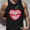 「Red Apple Fresh Fruit 」 ハート型 Love りんご フルーツ ユニークデザイン 長袖tシャツ タンクトップ 彼への贈り物