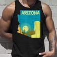 アリゾナ州の地図、モダンな抽象的なアリゾナ砂漠、サボテン タンクトップ 彼への贈り物