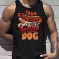 チーム・チリ・ドッグ 面白いチリコンカーン ホットドッグ好きのフードトラック タンクトップ 彼への贈り物