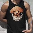 ポケットから覗く トイプードル 可愛い 犬 かわいい 子犬 犬好き 犬の飼い主 愛犬家 メンズ レディース キッズ タンクトップ 彼への贈り物