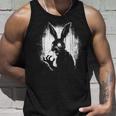 不気味なゴスウサギ、ホラーバニー、奇妙なコアウサギ タンクトップ 彼への贈り物