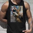 猫が魚市場を盗む冒険ファニーアートミーム タンクトップ 彼への贈り物