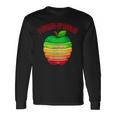 「Powered By Apples（リンゴの力）」リンゴ スライス 充電 バッテリー 残量 おもしろみ 可愛い 長袖Tシャツ ギフトのアイデア