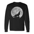 月に吠えるオオカミのシルエット。 長袖Tシャツ ギフトのアイデア
