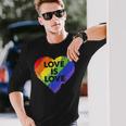 Lgbt Love Is Lovetシャツレトロハートゲイレズビアンプライド月間 長袖Tシャツ 彼への贈り物