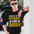 World's Best Husband And Daddy レトロ ヴィンテージ インスピレーション 長袖Tシャツ 彼への贈り物