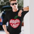 「Red Apple Fresh Fruit 」 ハート型 Love りんご フルーツ ユニークデザイン 長袖tシャツ 長袖Tシャツ 彼への贈り物