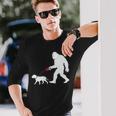 レトロ ビッグフット ウォーキング ブルマスティフ 犬 面白い サスカッチ 長袖tシャツ 長袖Tシャツ 彼への贈り物