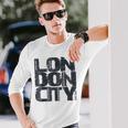 I Love London、クールでレトロなロンドンのファッショングラフィックデザイン。 長袖Tシャツ 彼への贈り物