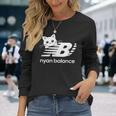 「Nyan Balance」ニャンバランス グラフィック かわいい ねこ 長袖Tシャツ 彼女への贈り物