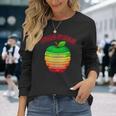 「Powered By Apples（リンゴの力）」リンゴ スライス 充電 バッテリー 残量 おもしろみ 可愛い 長袖Tシャツ 彼女への贈り物