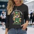 猫のパーティラッキー：セント・パトリックス・デーの猫愛好家たち 長袖Tシャツ 彼女への贈り物