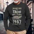 69歳の誕生日 1957年生まれのクラシックカー 長袖Tシャツ 高齢者への贈り物