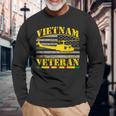 Vietnameteran Uh -1 Huey Helicopter Crew 長袖Tシャツ 高齢者への贈り物