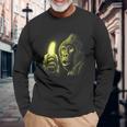 ゴリラとバナナ 長袖Tシャツ 高齢者への贈り物