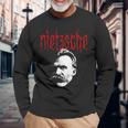 フリードリヒ・ニーチェ-金属の哲学者の設計 長袖Tシャツ 高齢者への贈り物