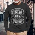 ヴィンテージ60歳の誕生日レジェンドは1966年2月に誕生しました。 長袖Tシャツ 高齢者への贈り物