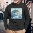 両生類サーファー 日本の波 アート サーフィン カエル 長袖Tシャツ 高齢者への贈り物