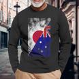 日本とオーストラリアの国旗 日本オーストラリア。 長袖Tシャツ 高齢者への贈り物
