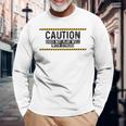 Caution Does Not Play Well With Others 長袖Tシャツ 高齢者への贈り物