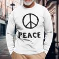 平和の印 平和のシンボル 世界平和 希望 調和 Peaceign World Peaceymbol Hope 長袖Tシャツ 高齢者への贈り物