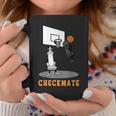 Checkmate Pawn Defeat King In Basketball チェスtシャツ コーヒーマグ 面白い贈り物