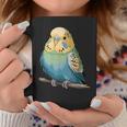 枝に腰掛けたチャーミングなセキセイインコ コーヒーマグ 面白い贈り物