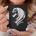 長い馬のたてがみを持つ美しい馬 コーヒーマグ 面白い贈り物