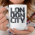 I Love London、クールでレトロなロンドンのファッショングラフィックデザイン。 コーヒーマグ 面白い贈り物