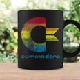 Commodore C64 大文字レインボーカラーストライプ効果 コーヒーマグ ギフトのアイデア