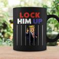 Lock Him Up Anti Trump Political コーヒーマグ ギフトのアイデア