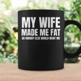 My Wife Made Me Fat Unhinged Dad Joke 不潔なミーム ぽっちゃり コーヒーマグ ギフトのアイデア