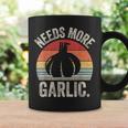 Vintage Retro Needs More ガーリック ガーリック ニンニク科医 クックシェフ コーヒーマグ ギフトのアイデア