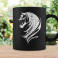 長い馬のたてがみを持つ美しい馬 コーヒーマグ ギフトのアイデア