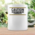 Caution Does Not Play Well With Others コーヒーマグ ギフトのアイデア