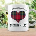 I'm Only Here For The In Kilts タータンチェック ハート コーヒーマグ ギフトのアイデア
