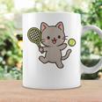 テニスをする猫。かわいいスポーツ猫。 コーヒーマグ ギフトのアイデア