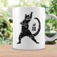 太極拳の練習をしている陽気な猫 陰陽 長袖tシャツ コーヒーマグ ギフトのアイデア