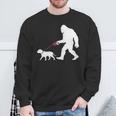 レトロ ビッグフット ウォーキング ブルマスティフ 犬 面白い サスカッチ 長袖tシャツ スウェットシャツ 高齢者への贈り物