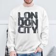 I Love London、クールでレトロなロンドンのファッショングラフィックデザイン。 スウェットシャツ 高齢者への贈り物