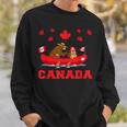 I Love Canada Cool Canada Bear & Chipmunk Cartoon Graphic スウェットシャツ 彼への贈り物