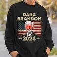 ダークブランドン・バイデン 2024 レトロフラッグ Usa ファニー ジョー・バイデン スウェットシャツ 彼への贈り物