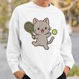 テニスをする猫。かわいいスポーツ猫。 スウェットシャツ 彼への贈り物