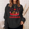 I Love Canada Cool Canada Bear & Chipmunk Cartoon Graphic スウェットシャツ 彼女への贈り物