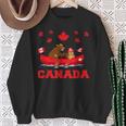 I Love Canada Cool Canada Bear & Chipmunk Cartoon Graphic スウェットシャツ 年配の女性への贈り物