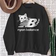 「Nyan Balance」ニャンバランス グラフィック かわいい ねこ スウェットシャツ 年配の女性への贈り物