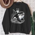 シャチに乗る猫 ファニー スウェットシャツ 年配の女性への贈り物