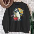 ペンギン食べる ラーメン サングラス アートワーク 和麺 スウェットシャツ 年配の女性への贈り物