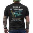 76年前に建てられた古いヴィンテージ飛行機76歳の誕生日男性。 メンズTシャツ バックプリント
